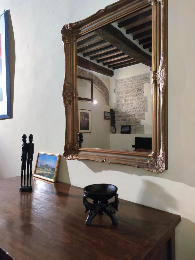 Grillotti Apartment Τόντι Εξωτερικό φωτογραφία